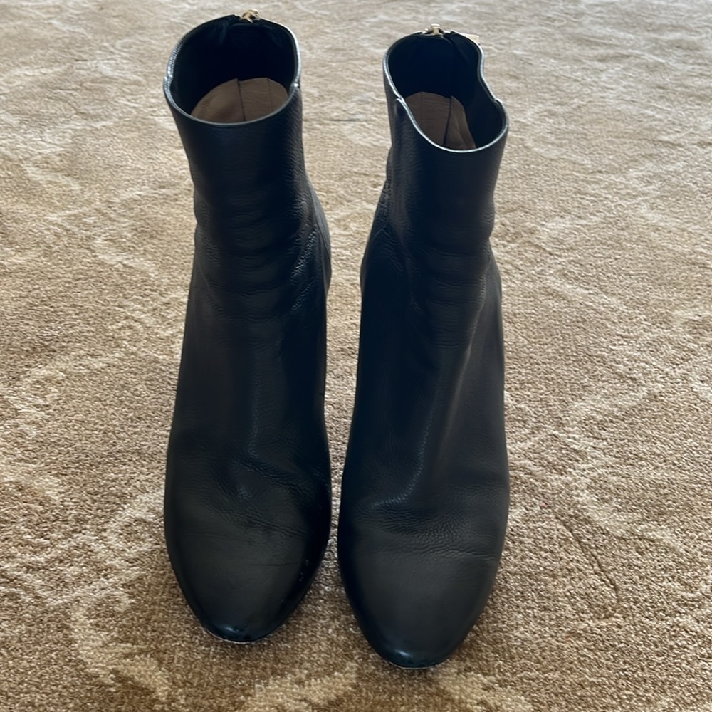 Classic black leather Jimmy Choo bootie. 😍